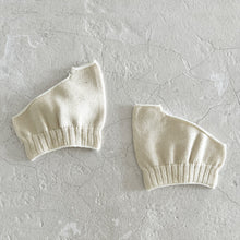 Load image into Gallery viewer, Luminous Silk Tongs Socks / White - Yu-ito