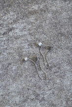 Load image into Gallery viewer, SANDRA - BABY AKOYA WITH CHAIN PIERCED EARRINGS / Silver - Margaret SMITH
