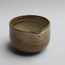 Load image into Gallery viewer, Matcha Bowl / Beige (RYU) - Kaoru Pottery