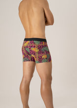 Load image into Gallery viewer, Leo Palace / Black (Pink) - VELAROF