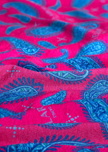 Load image into Gallery viewer, LOVE PAISLEY / Pink - VELAROF