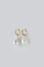 Load image into Gallery viewer, MERLE - ONE OF A KIND BAROQUE PEARL HOOPS / Gold - Margaret SMITH