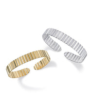 Load image into Gallery viewer, Classic Ondulée Bangle / 18ct gold vermeil / size small - OLIVIA TAYLOR