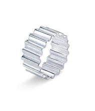 Load image into Gallery viewer, Thick Ondulée Ring / 925 recycled silver  - OLIVIA TAYLOR