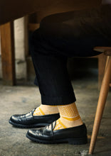 Load image into Gallery viewer, Multi Jacquard Crew Socks / Ivory &amp; Yellow - ROTOTO