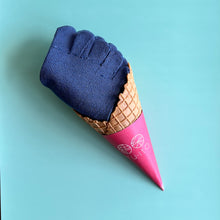 Load image into Gallery viewer, Luminous Silk Five Finger Crew Length Socks / Dark Blue - Yu-ito