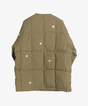 Load image into Gallery viewer, Crew Cardigan Recycled Down / Olive - Sillage