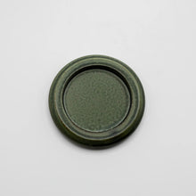 Load image into Gallery viewer, hibi round seto tray_green_01_SQ1080