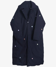 Load image into Gallery viewer, Manteau D&#39;hiver in Recycled Down / Navy - Sillage
