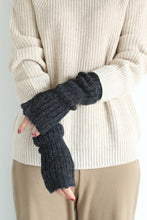 Load image into Gallery viewer, Baby Alpaca Leg&Arm 2 Way Warmer / Charcoal - Yu-ito