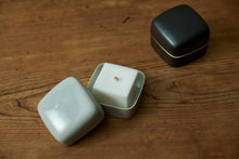 Load image into Gallery viewer, <moe> Vessel for Candle / Black - Kurashi no Kaori