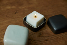 Load image into Gallery viewer, <moe> Vessel for Candle / Black - Kurashi no Kaori