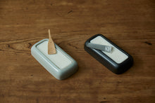 Load image into Gallery viewer, <moe> Vessel for Fragrance Bar / Blue - Kurashi no Kaori