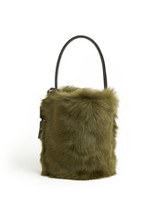 Load image into Gallery viewer, I-O Shearling Bucket - S / Olive Shearling & Black - (ki:ts)