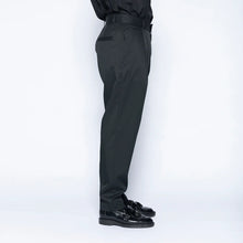 Load image into Gallery viewer, Tapered Cropped Trousers / Black - (ki:ts) x WWS
