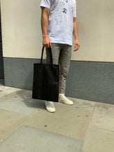 Load image into Gallery viewer, Twins Shopper / Black & Whisky - (ki:ts)