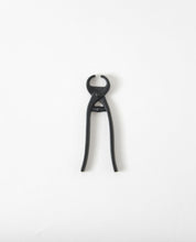 Load image into Gallery viewer, Pincers Bottle Opener - Sumitani Saburo Shoten