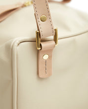Load image into Gallery viewer, Cube Bag Soft - M / Cafe Latte - (ki:ts)