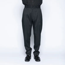 Load image into Gallery viewer, Tapered Cropped Trousers / Black - (ki:ts) x WWS