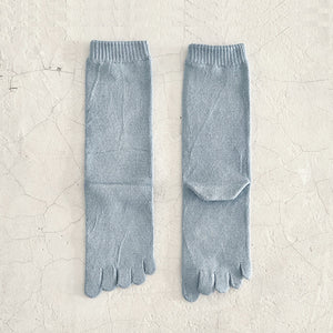 Luminous Silk Five Finger Crew Length Socks / Light Blue - Yu-ito