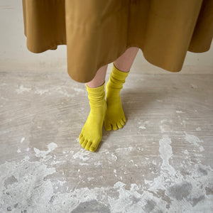 Luminous Silk Five Finger Crew Length Socks / Yellow - Yu-ito