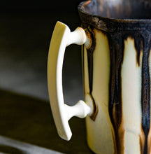 Load image into Gallery viewer, AXE MUG / White - ASAKA