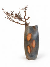 Load image into Gallery viewer, Gallery Shozan_vase_dark gray_edit_h960