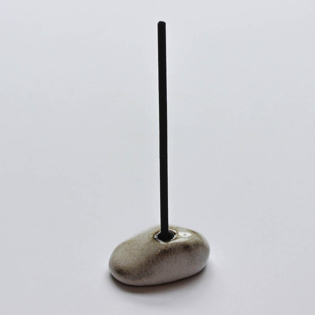 Incense Holder Koishi / Haku (White) - (ki:ts) x Kaoru Poterry