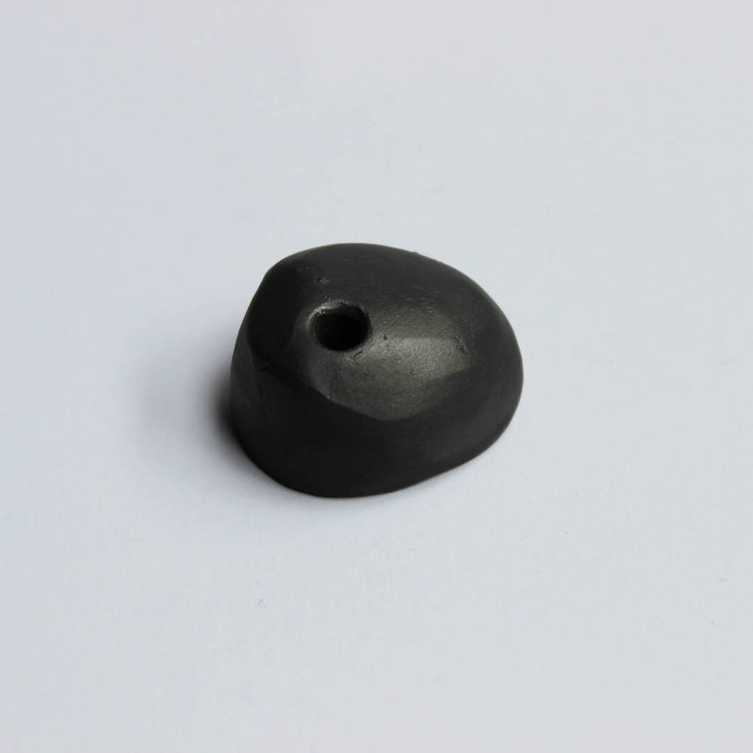 Incense Holder Koishi / Koku (Shiny Black) - (ki:ts) x Kaoru Poterry