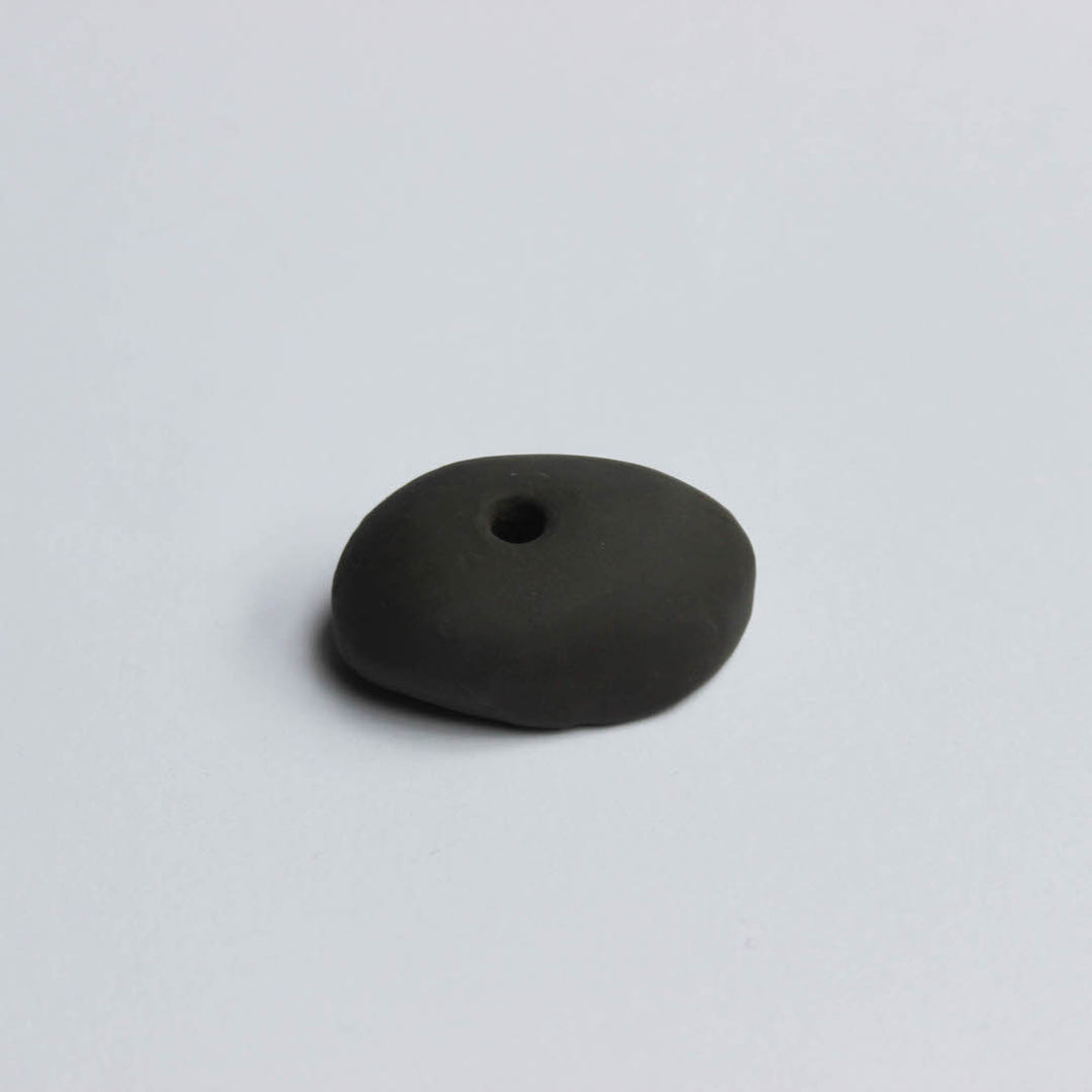 Incense Holder Koishi / Koku (Mat Black) - (ki:ts) x Kaoru Poterry