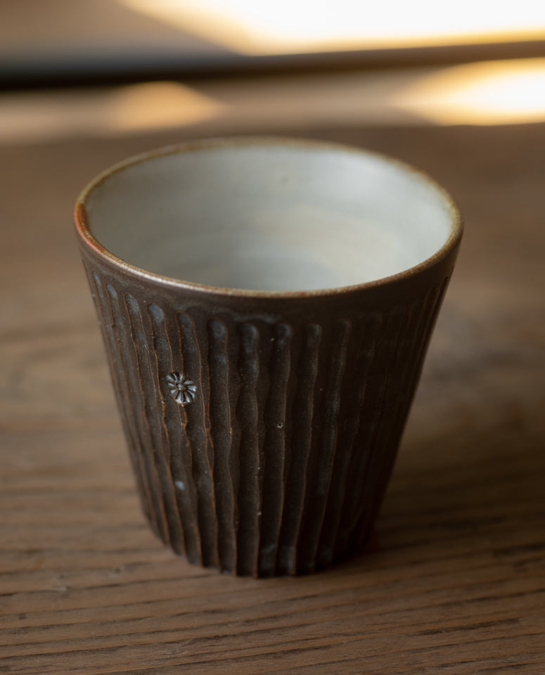 Teacup Powdered Line Pattern / Black - Kim Kyung Deok
