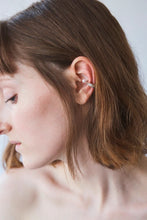 Load image into Gallery viewer, Monica ear cuff silver