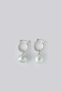 Ninette keshi pearl hoops