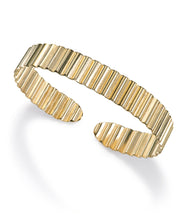Load image into Gallery viewer, Classic Ondulée Bangle -18ct gold vermeil - size small - OLIVIA TAYLOR