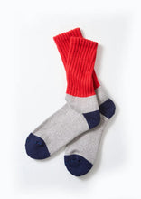 Load image into Gallery viewer, R1631_MULTI LOOSE PILESOCKS_Red_Gray_01_W990xH1393