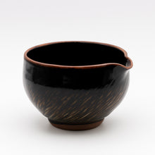 Load image into Gallery viewer, Tomoo Hamada_Ash-glazed black comb pattered katakuchi matcha bowl_1277_4