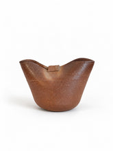 Load image into Gallery viewer, Toukichi_Pouring Vessel_front_H960