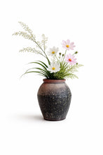 Load image into Gallery viewer, White Porcelain Jar Vase-Takeshita Shikamaru_01_H960
