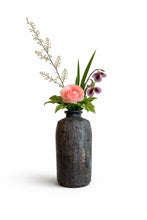 Load image into Gallery viewer, White Porcelain Kiln-Fired Lined Flower Vase-Takeshita Shikamaru_02_H960