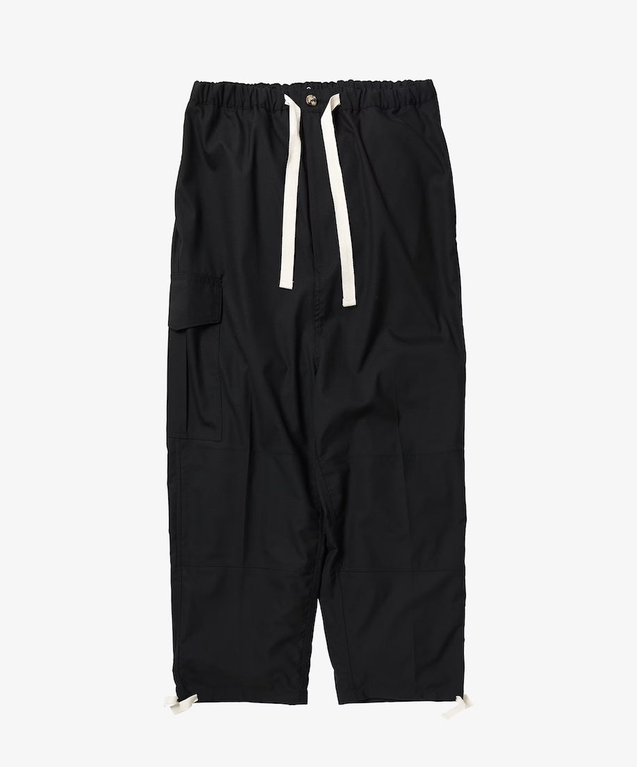 cargo pants black_front