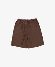 Load image into Gallery viewer, circular short pants twill_brwon_back