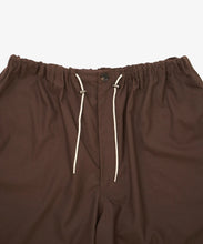 Load image into Gallery viewer, circular short pants twill_brwon_zoom