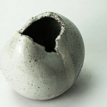 Load image into Gallery viewer, ishido_kohiki haze vase_03