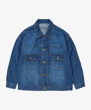 Load image into Gallery viewer, trucker jacket denim damaged_front_W916