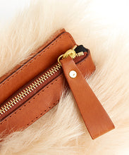 Load image into Gallery viewer, Fold Purse with Shoulder Strap / Biscuit Shearling &amp; Tan - (ki:ts)