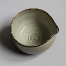 Load image into Gallery viewer, Matcha Bowl / White (HAKU) - Kaoru Pottery