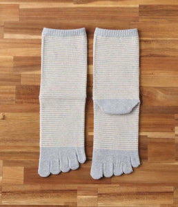 Organic Cotton Five Finger Border Socks Vegetable Dyeing / Blueberry - Yu-ito