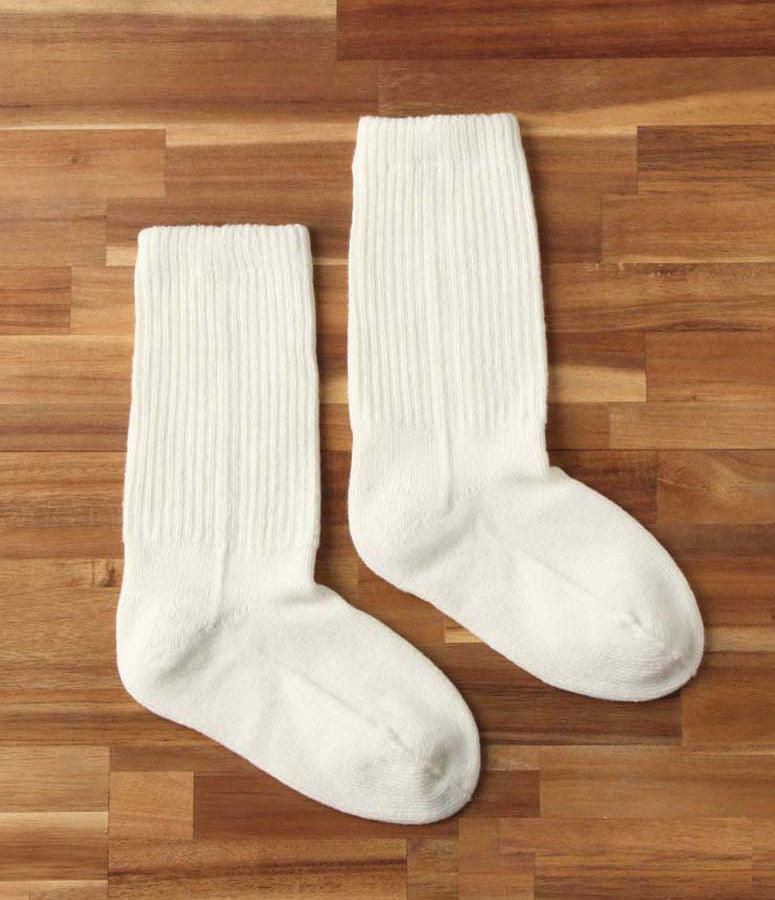 Smooth Silk Crew Length Socks / White - Yu-ito