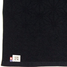 Load image into Gallery viewer, Mino Washi Face Towel Hanaasa / Black (shikkoku) - Matsuhisa Eisuke Kamiten
