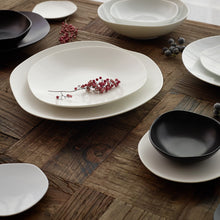 Load image into Gallery viewer, feuille Plate / 23cm Matte White - miyama x metaphys